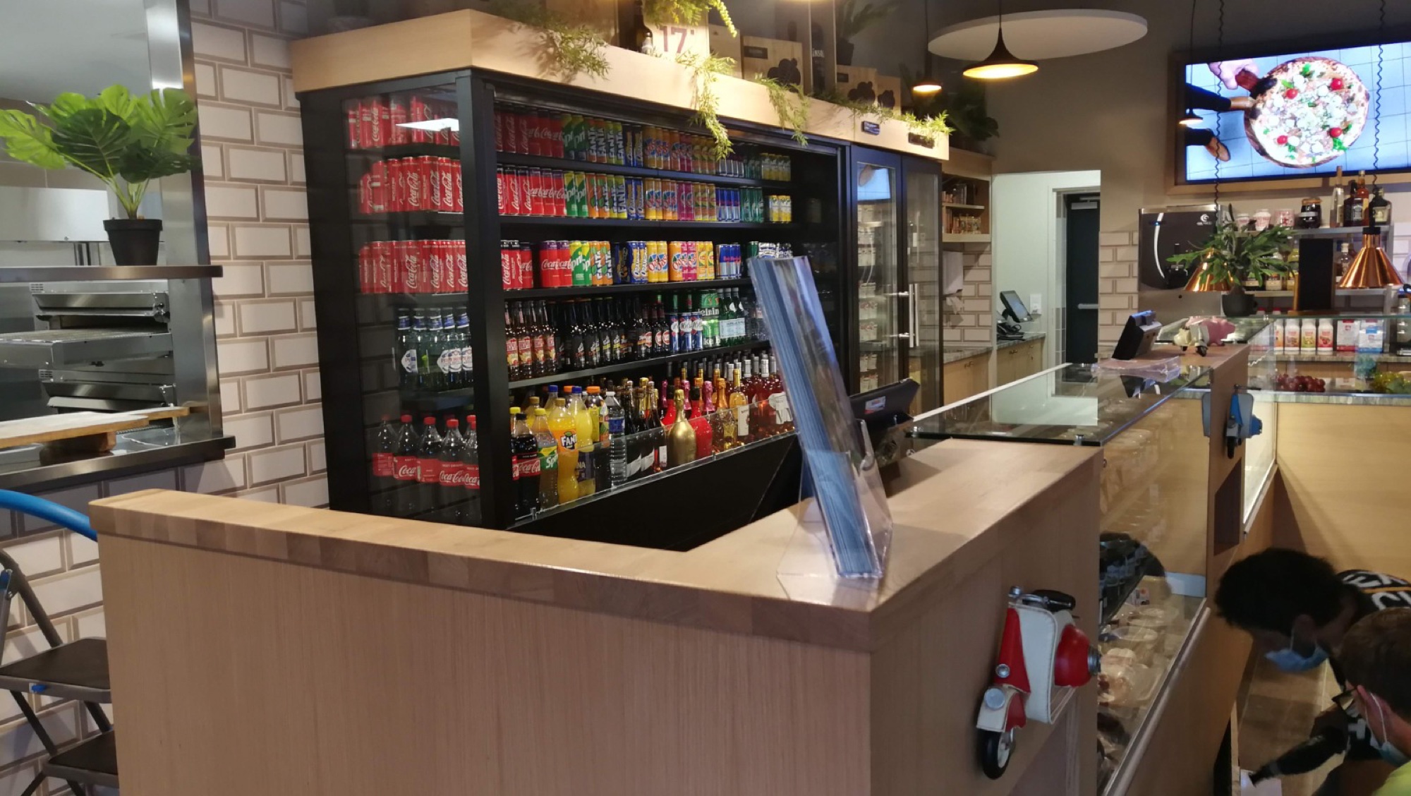 Balcão de snack-bar com bebidas